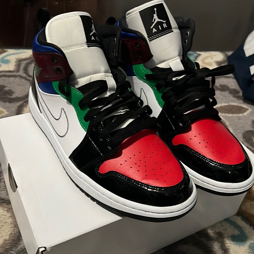 Men’s Jordan 1’s (mid)